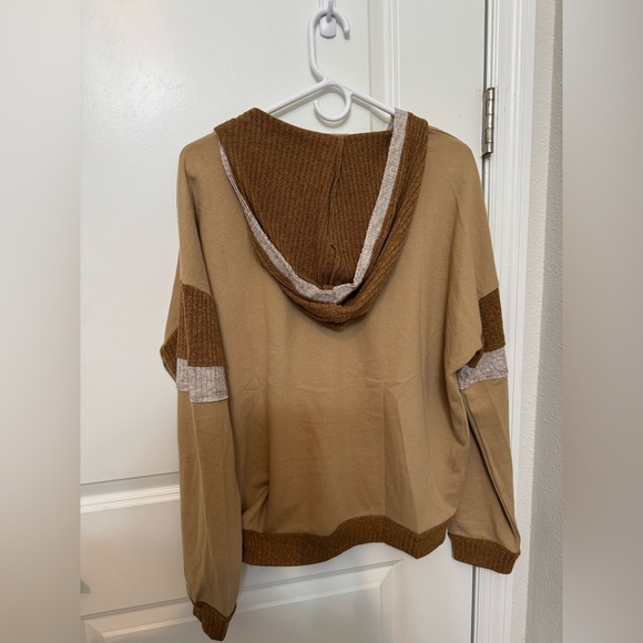 Easel Tan Color Blocked Hoodie - Picture 5 of 7